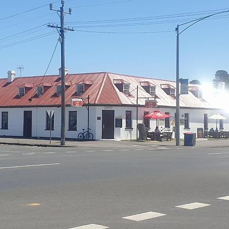 The Caledonian Inn Port Fairy Eksteriør bilde